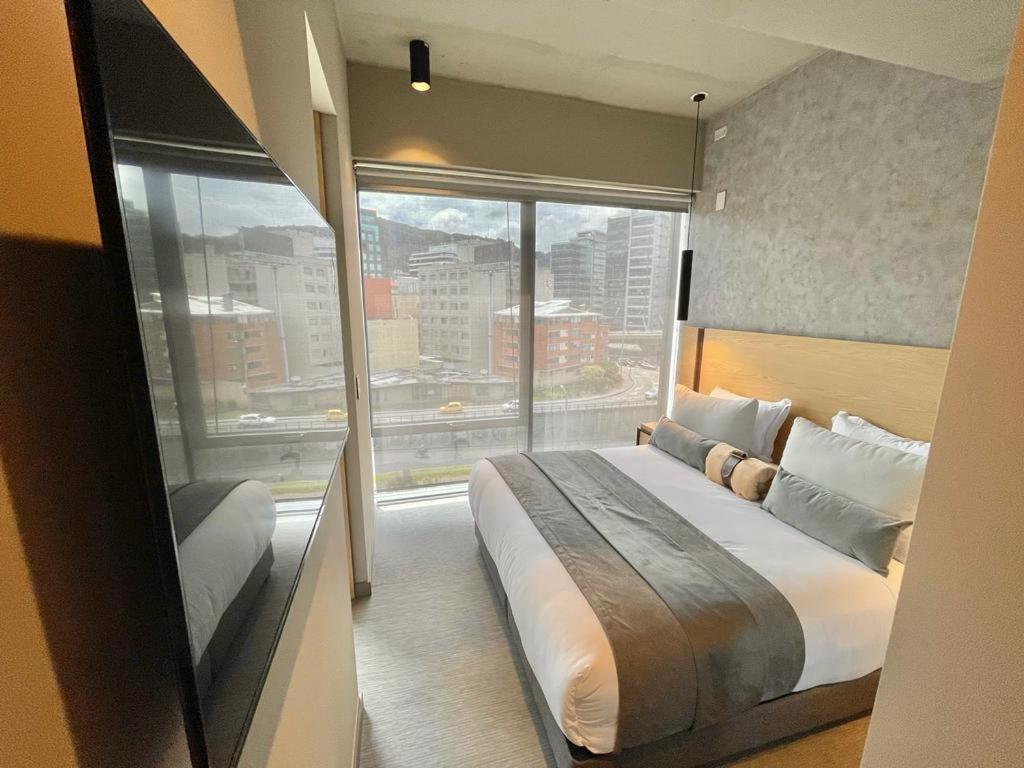 Icon 100 Luxury Apartasuites Bogotá Eksteriør bilde