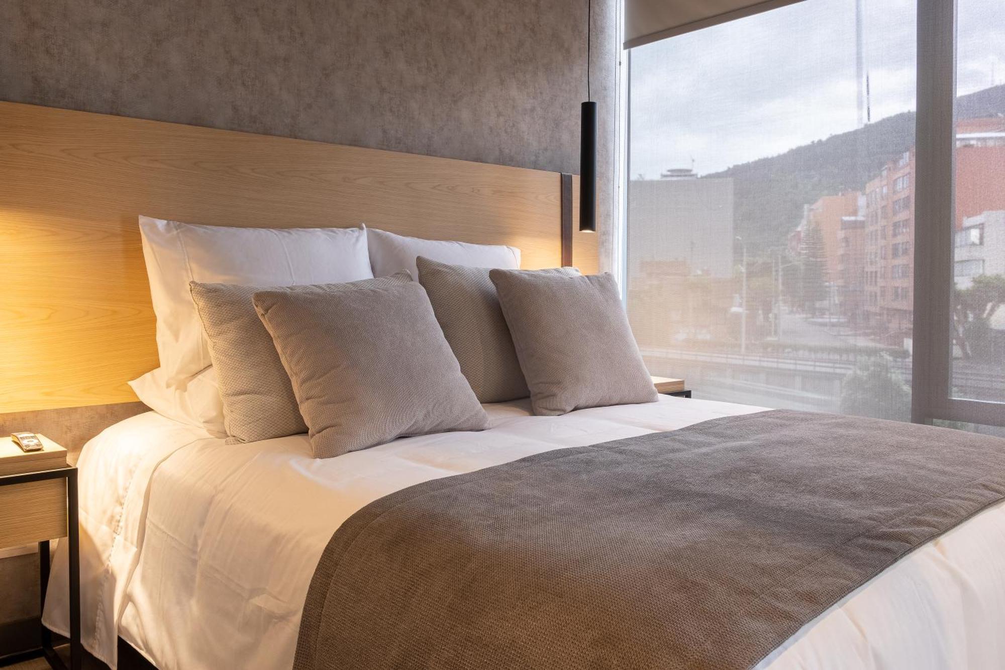 Icon 100 Luxury Apartasuites Bogotá Eksteriør bilde